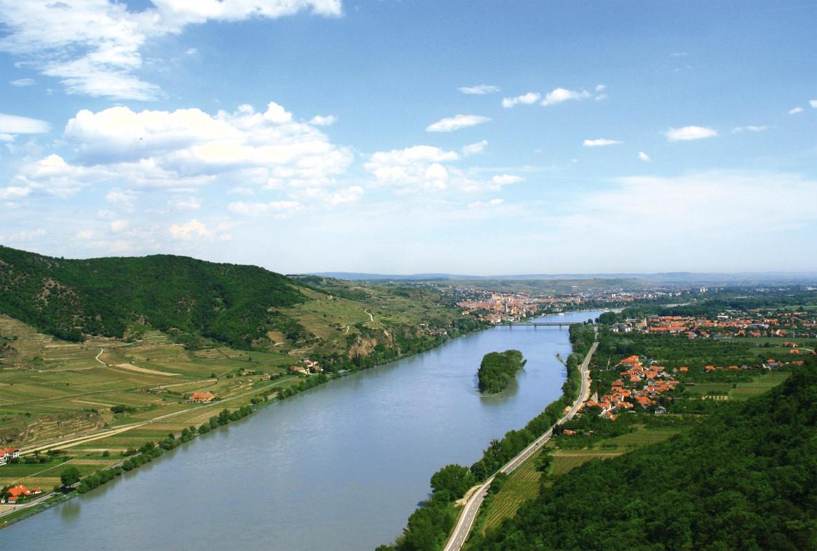 Weingut Jakob'S Ruhezeit Mautern Exterior foto